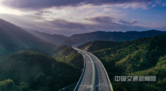 广连临连高速建成通车